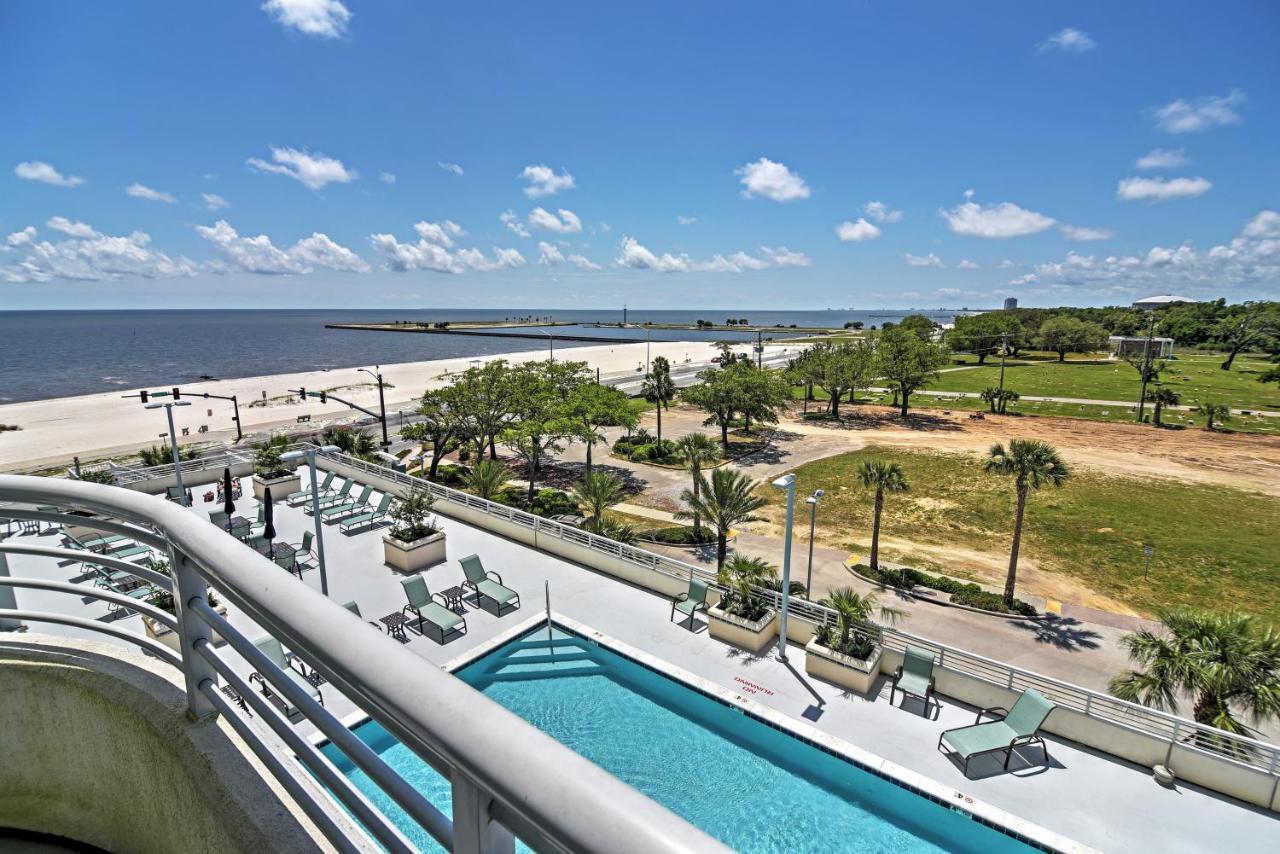 Beachside Biloxi Club Condo Balcony With Ocean View Exterior photo
